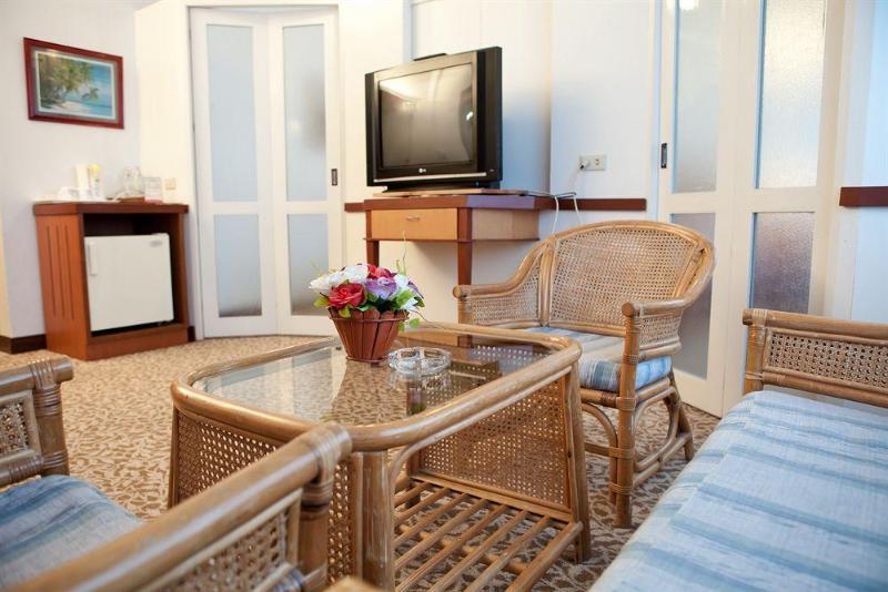 Tanyong Hotel Narathiwat Dış mekan fotoğraf
