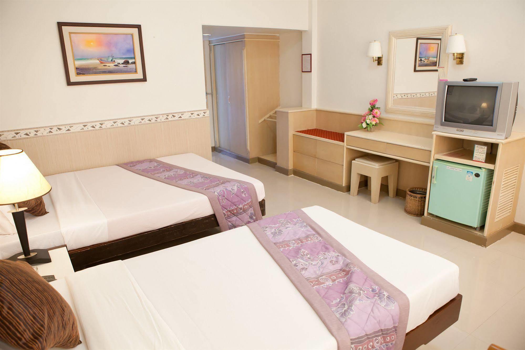 Tanyong Hotel Narathiwat Dış mekan fotoğraf