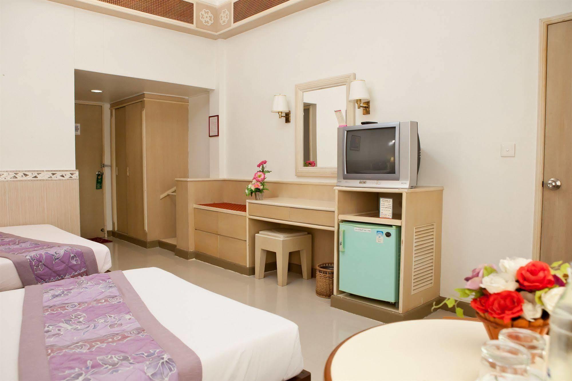 Tanyong Hotel Narathiwat Dış mekan fotoğraf