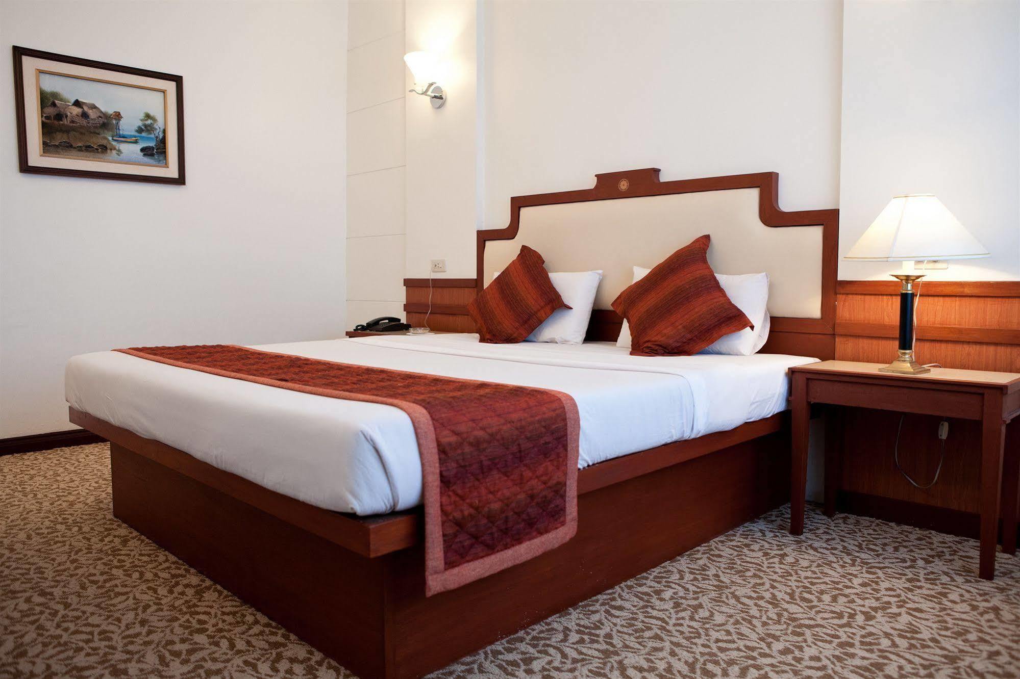 Tanyong Hotel Narathiwat Dış mekan fotoğraf