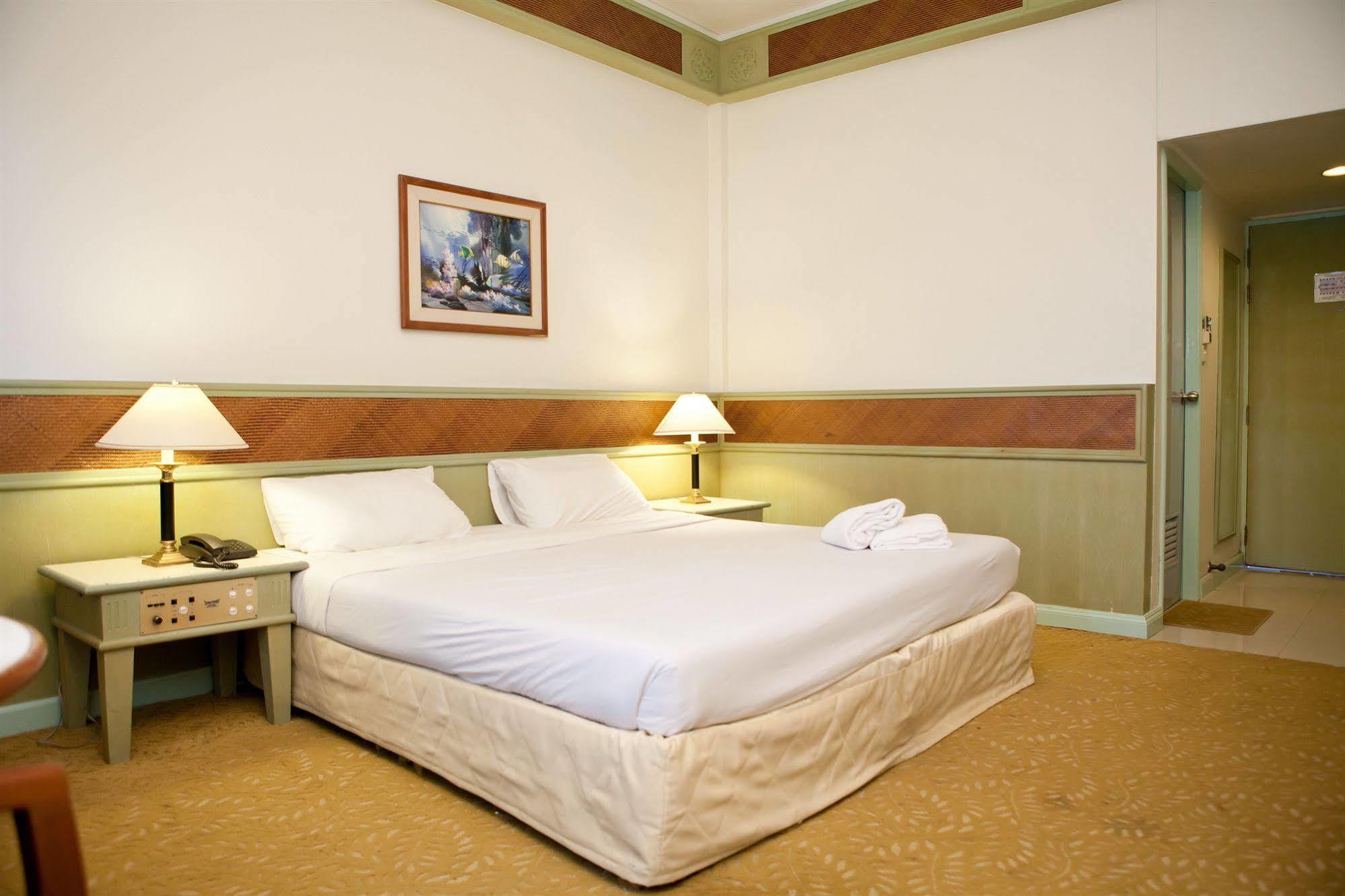 Tanyong Hotel Narathiwat Dış mekan fotoğraf